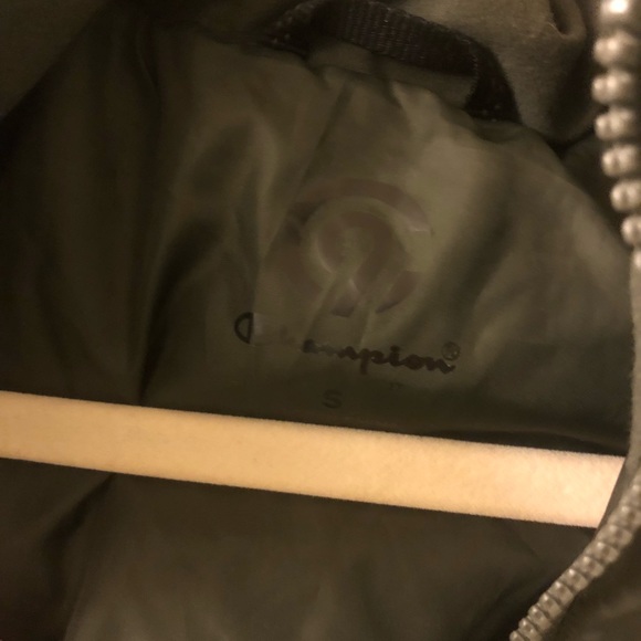 Champions puffer vests size S men’s - Picture 3 of 3